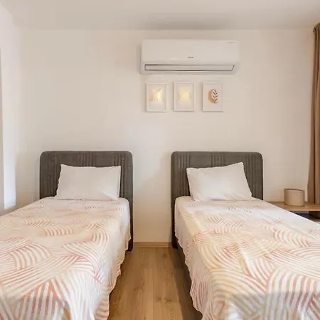 Guenes Bahce Kati Villa