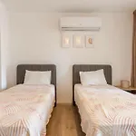 Güneş Bahçe Katı Villa