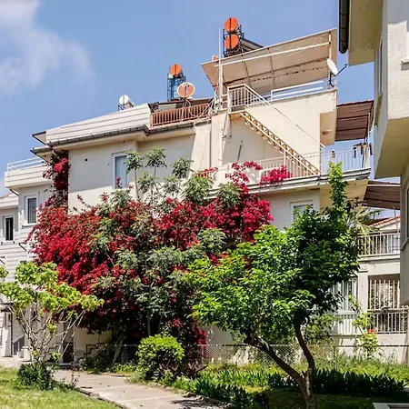 Guenes Bahce Kati Antalya